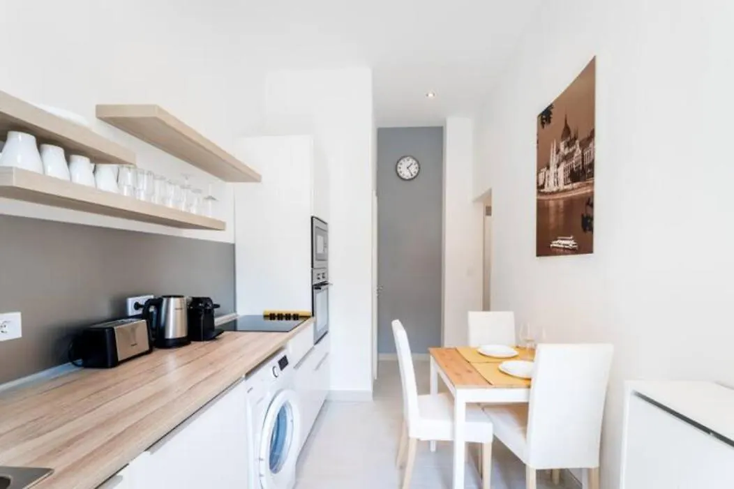 Hi-Bp Sunny Home Apartments In The Heart Of Budapest